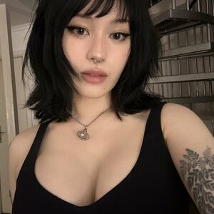 Jade Yanh Nude