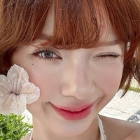 Jannine Weigel Nude