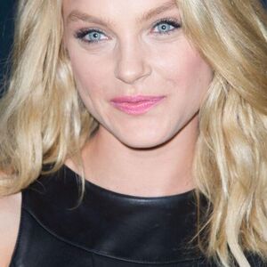 Jessica Stam Nude