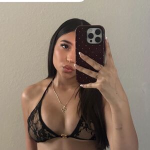 jezlyn.vega Nude
