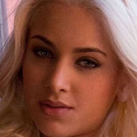 Jolie Blond Nude