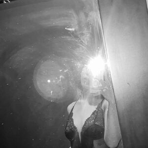 jovisssla Nude