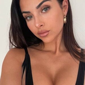 julia.amareno Nude