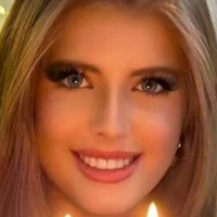 Julinha Modelo Nude