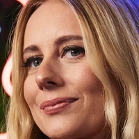 Justine Lupe Nude