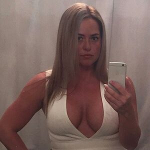 Karendanczuk Nude