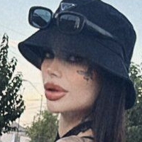 Karlamares Nude