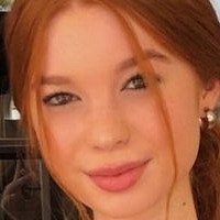 kelseywinterperlman Nude