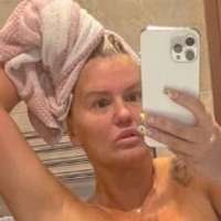 Kez Katowner Nude