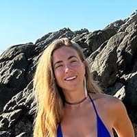 Kiki Azure Nude