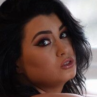 Kiki NothingButCurves Nude