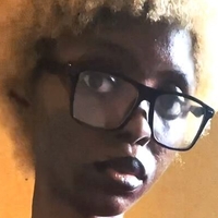Kikiolaola Nude