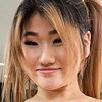 Kim Smiles Nude