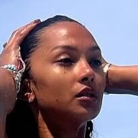 Kriz Nude