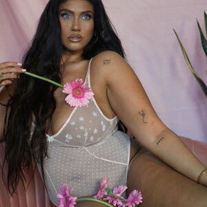 La Tecia Thomas Nude