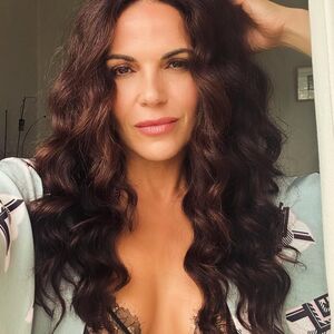 Lana Parilla Nude