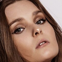 Lara Oster Nude