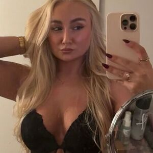 Laracharlottee Nude