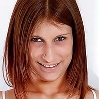 larahoney Nude