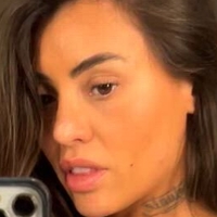Lari Mattes Nude