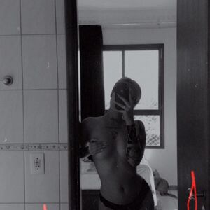 larifukushima Nude