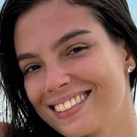 Larissa Jardim Nude
