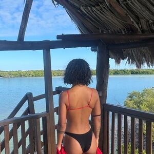 Larypoppins Nude