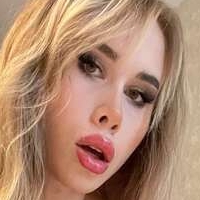 Laska Nude