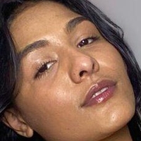 Laura Pocahontas Nude