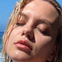 Layana Devis Nude