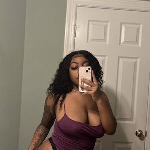 LayHollywood Nude