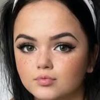 Leila Little Nude