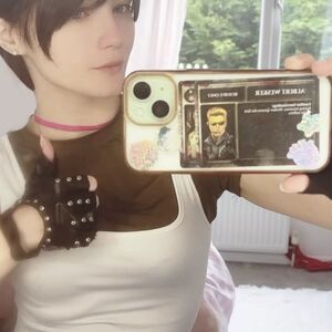 Leonie???? Nude