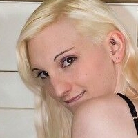 Lexi Lewis Nude