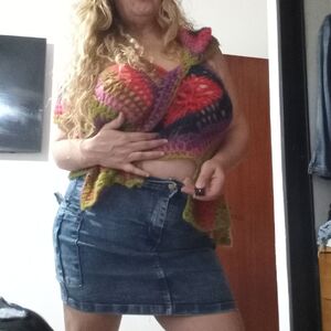 liashot Nude