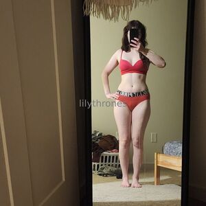 lilythrones Nude