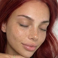 Linajoline Nude