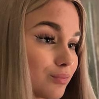 livhughes Nude