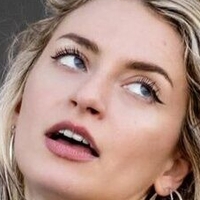 Liz Varum Nude