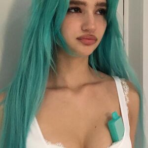 Liza Anokhina Nude