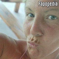 lornaratner Nude