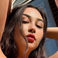louisakh Nude