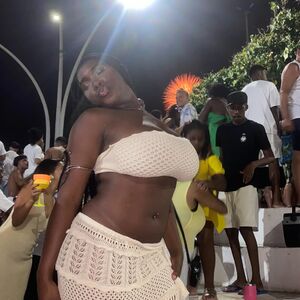 lrissa_fernandes190 Nude