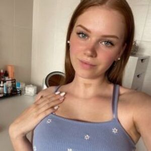 Lucyklasina Nude