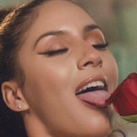 Lunar Liv Nude