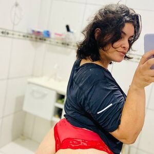 Maduu Nude