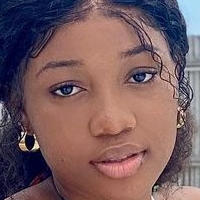 Maliya Michael Nude