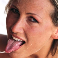 Mandy Oral Nude