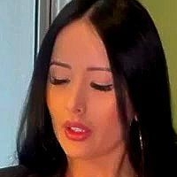Manu Muv Nude