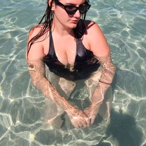 Manuela Mulligh Nude